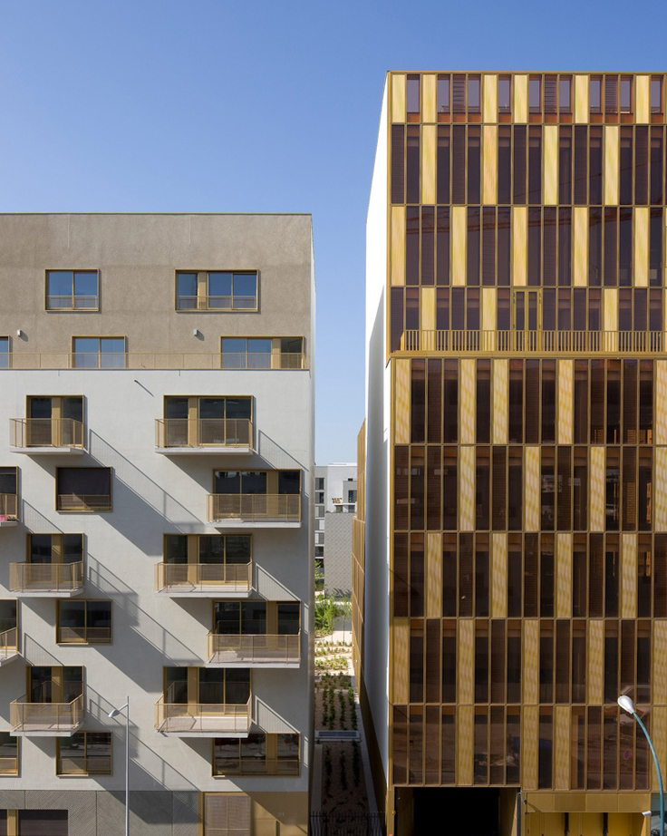 Fachada ventanas edificio viviendas carpinteria obras proyecto casa Aima
